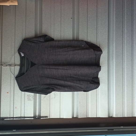 Woman's top 363 - Picture 1 of 3